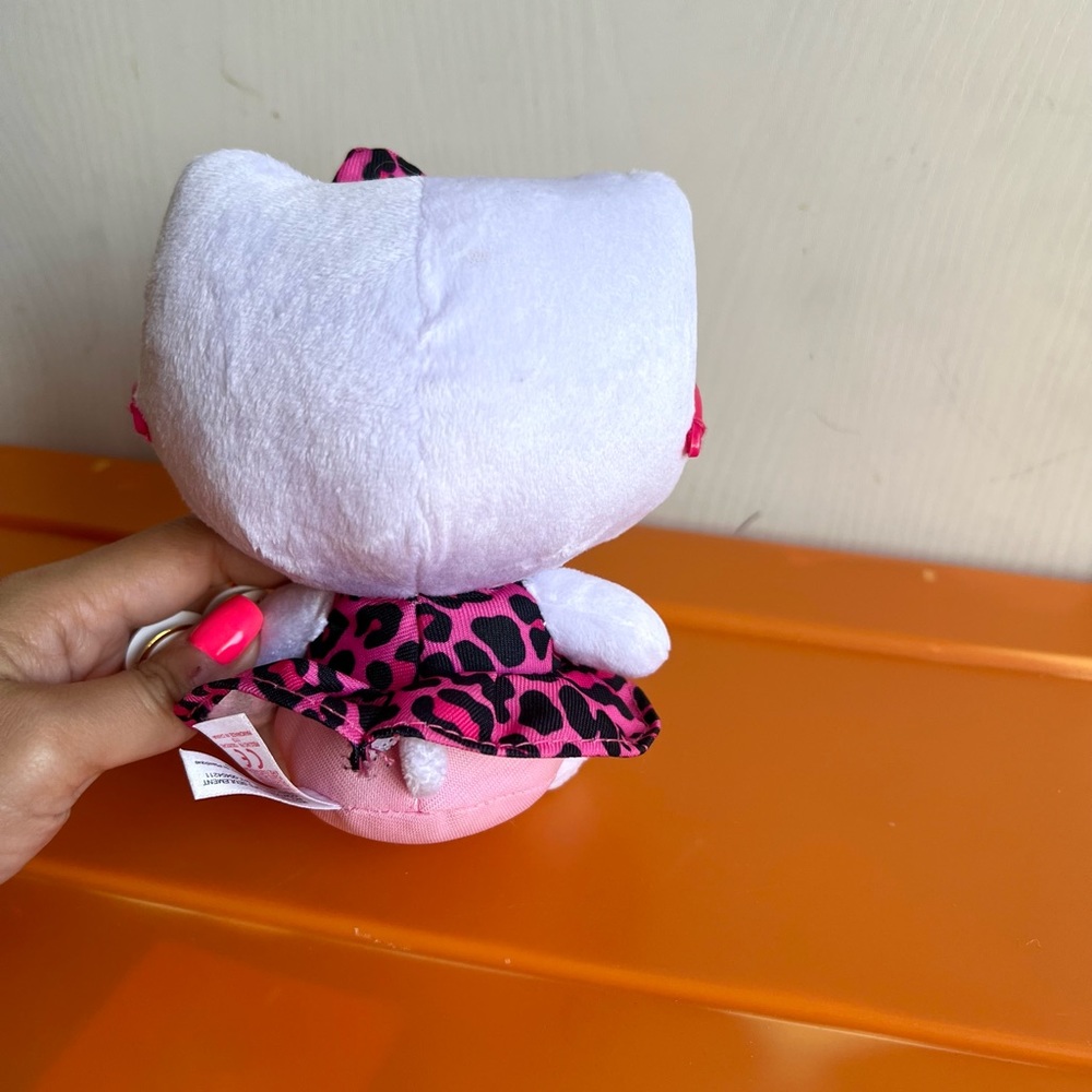Cute Hello Kitty - Picture 2 of 2
